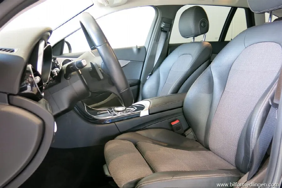 Mercedes-Benz C 200 T d 160hk Avantgarde Aut. Drag V-Hjul Navi, bild 8 av 12