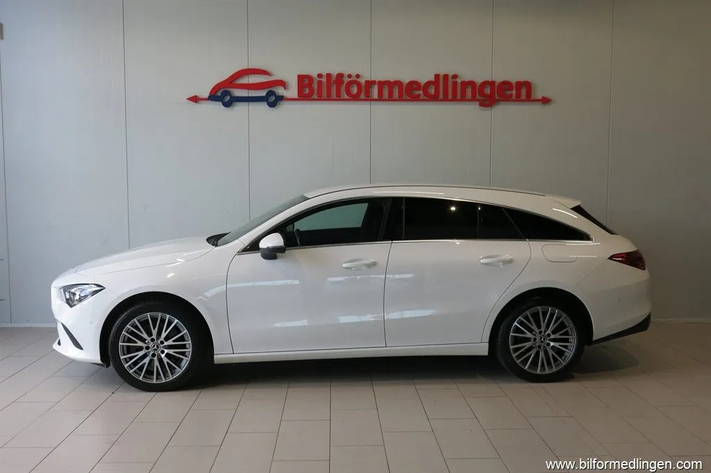 Mercedes-Benz CLA 250 e SB 218hk Drag Navi 1 Ägare Leasbar V-hjul, bild 1 av 12