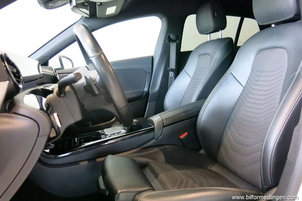Mercedes-Benz CLA 250 e SB 218hk Drag Navi 1 Ägare Leasbar V-hjul, bild 10 av 12
