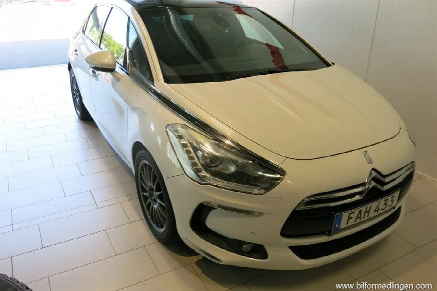 Citroën DS5 2.0 180hk BlueHDi Drag Aut. Navi Panorama, bild 4 av 12