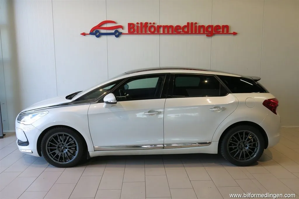 Citroën DS5 2.0 180hk BlueHDi Drag Aut. Navi Panorama, bild 1 av 12