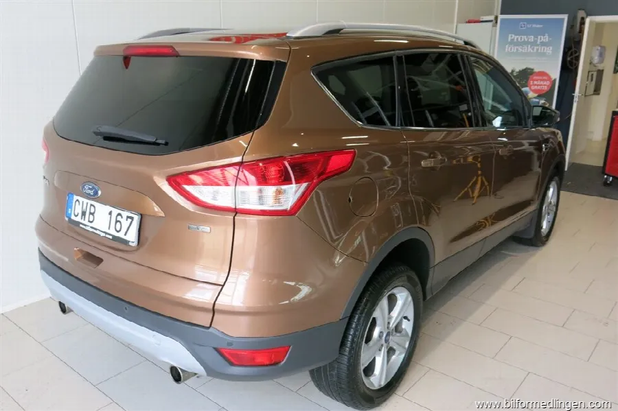 Ford Kuga 1.6T 150hk Titanium 1 Ägare V-Hjul, bild 7 av 12