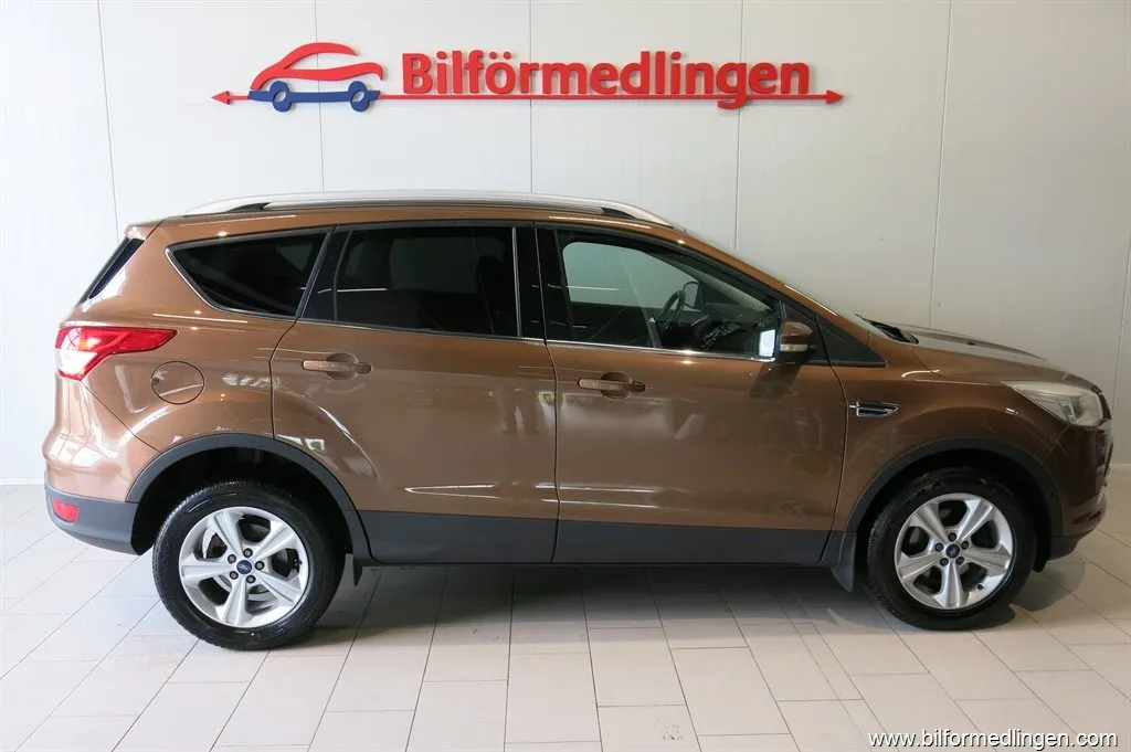 Ford Kuga 1.6T 150hk Titanium 1 Ägare V-Hjul, bild 5 av 12