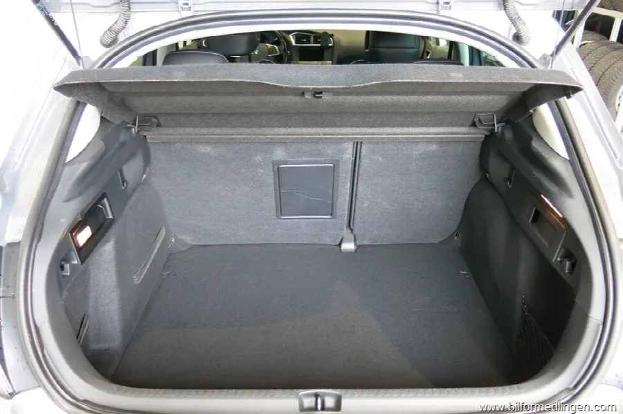Citroën C4 1.2 e-THP Automat Skinnklädsel, bild 11 av 12