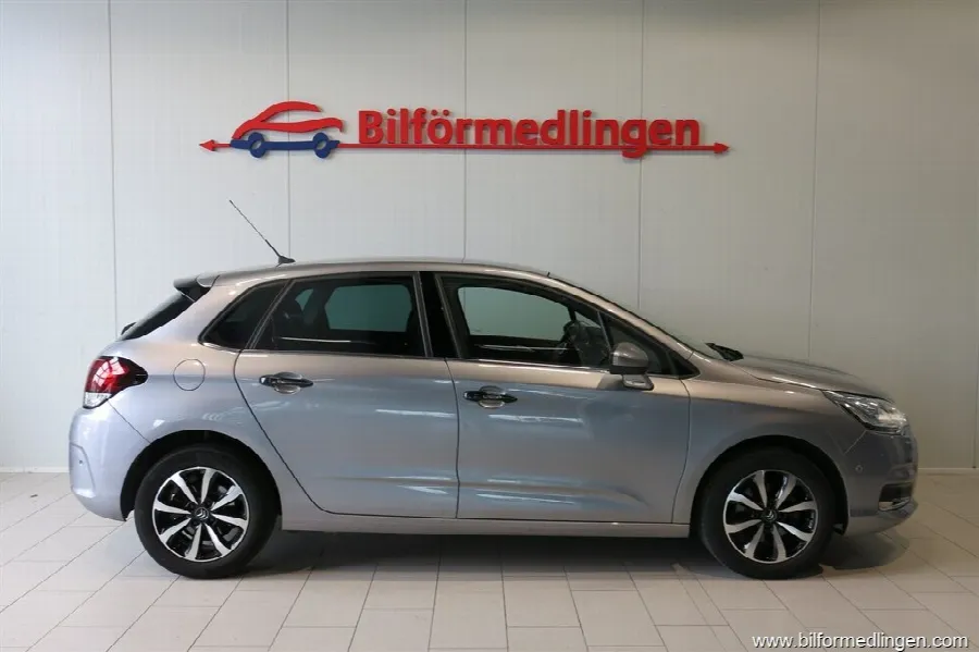 Citroën C4 1.2 e-THP Automat Skinnklädsel, bild 2 av 12