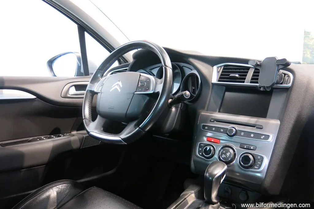 Citroën C4 1.2 e-THP Automat Skinnklädsel, bild 9 av 12