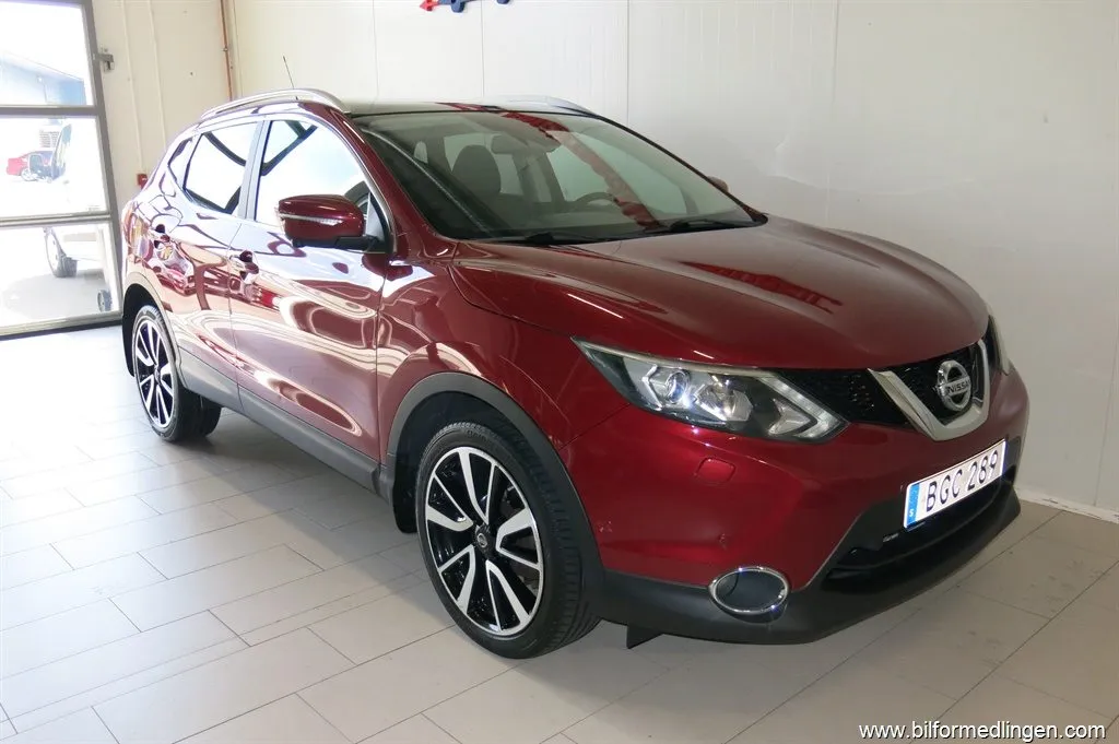 Nissan Qashqai 1.6 dCi 130hk Aut. Tekna Navi V-Hjul, bild 3 av 12