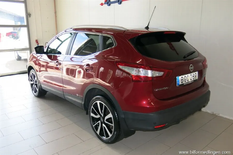 Nissan Qashqai 1.6 dCi 130hk Aut. Tekna Navi V-Hjul, bild 6 av 12