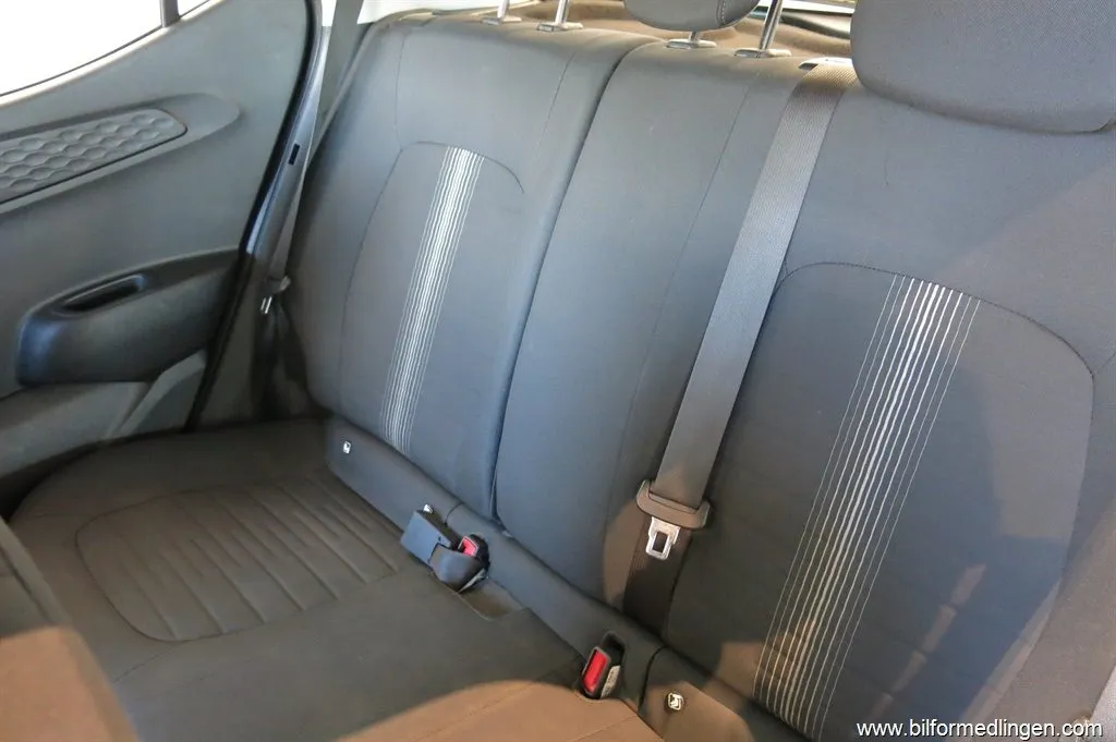 Hyundai i10 1.0 MPi 67hk, bild 8 av 10
