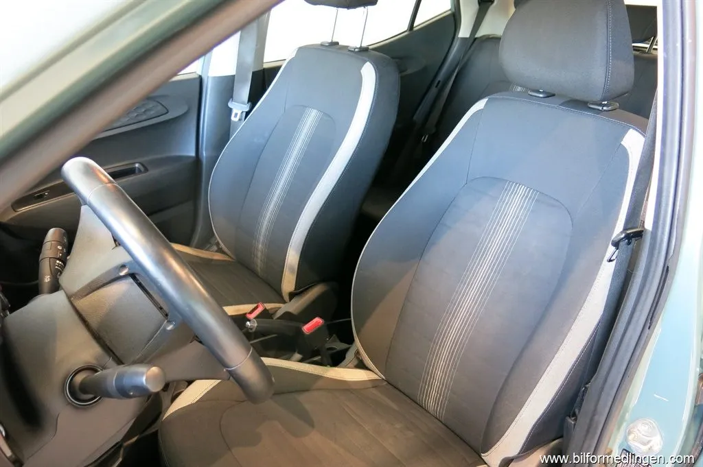 Hyundai i10 1.0 MPi 67hk, bild 7 av 10
