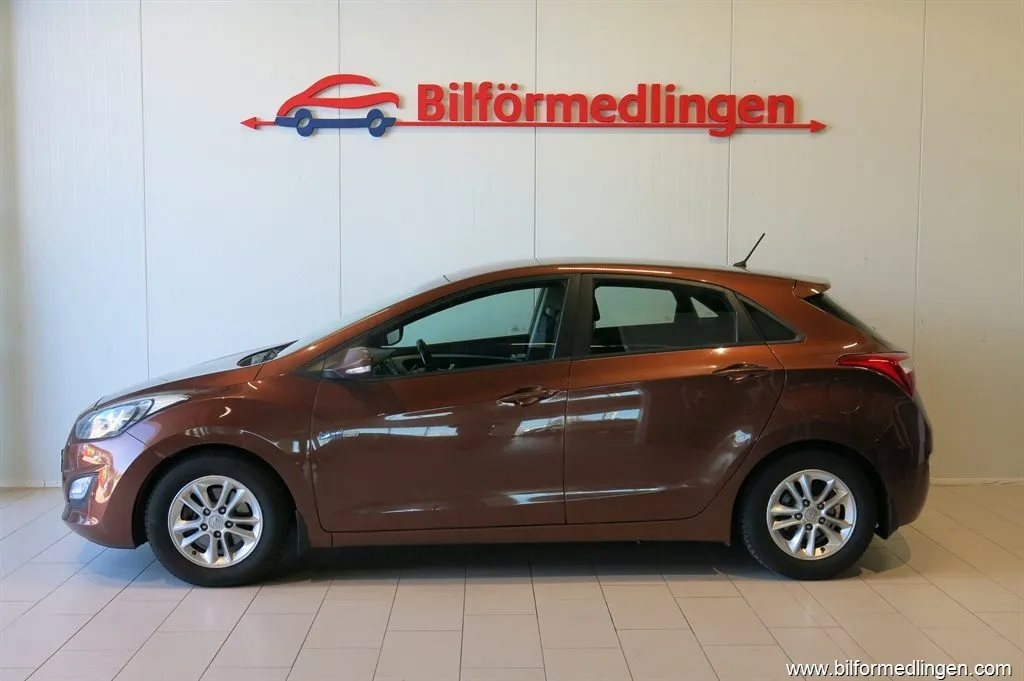 Hyundai i30 1.6 CRDi ECO 110hk, bild 1 av 12