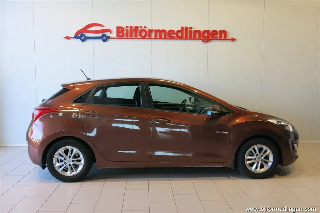 Hyundai i30 1.6 CRDi ECO 110hk, bild 2 av 12