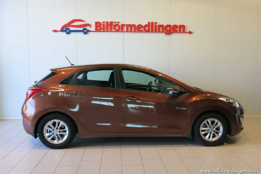 Hyundai i30 1.6 CRDi ECO 110hk, bild 2 av 12