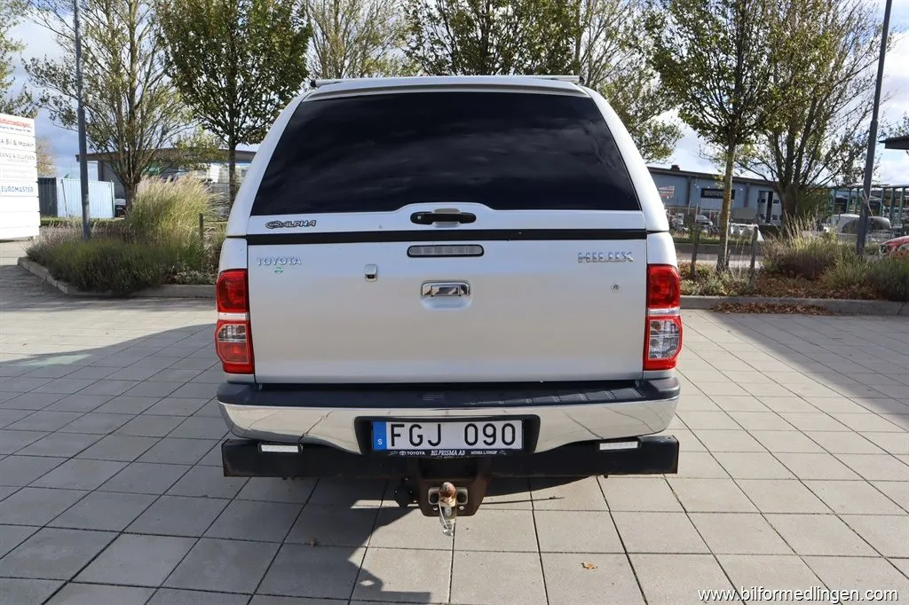 Toyota Hilux 3.0 D-4D 4x4 Double Cab 171hk Momsbil Aut 1 ägare Kåpa, bild 10 av 12