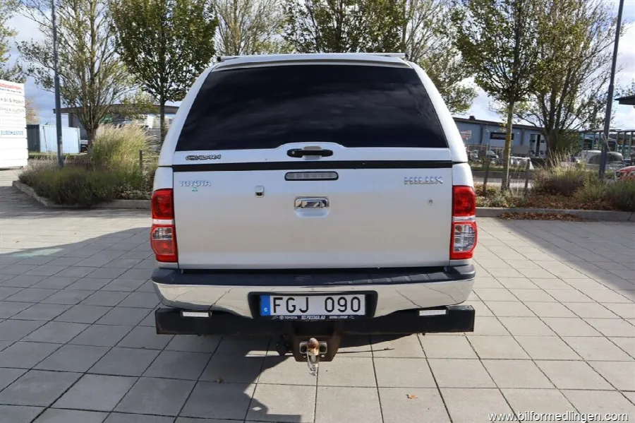 Toyota Hilux 3.0 D-4D 4x4 Double Cab 171hk Momsbil Aut 1 ägare Kåpa, bild 10 av 12