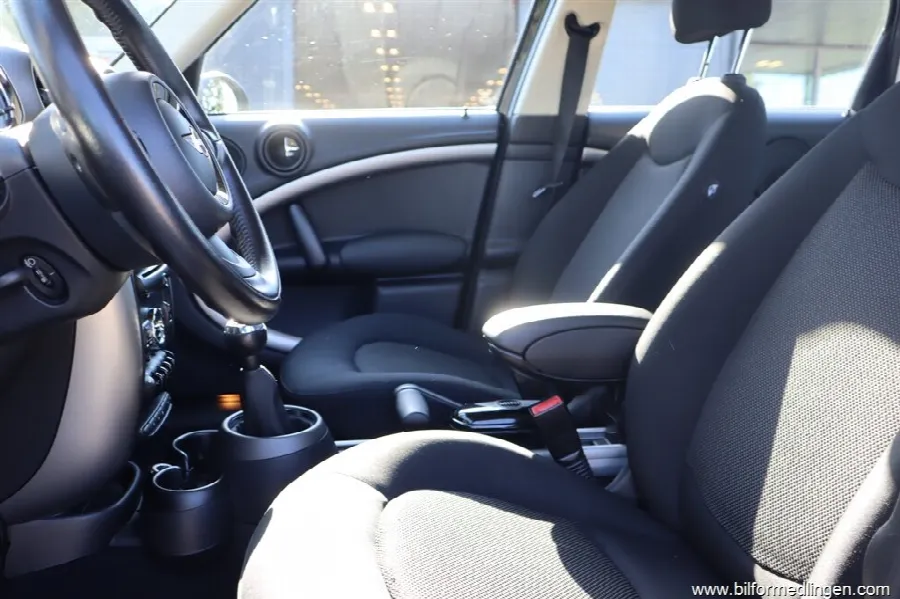 Mini Countryman Cooper D 112hk Svensksåld, bild 9 av 12