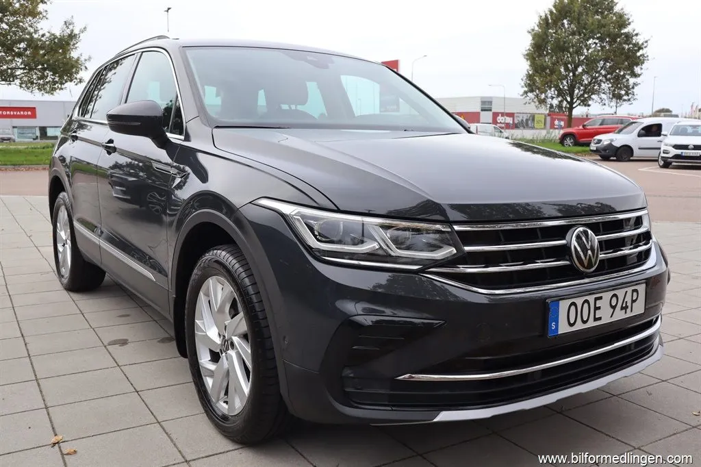 Volkswagen Tiguan 2.0 TDI 4Motion 200hk DSG Elegance 1 Ägare Drag, bild 4 av 12