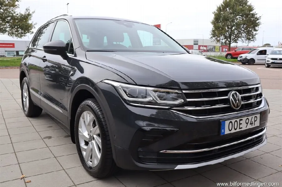 Volkswagen Tiguan 2.0 TDI 4Motion 200hk DSG Elegance 1 Ägare Drag, bild 4 av 12