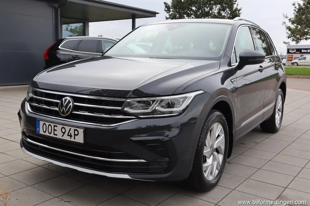 Volkswagen Tiguan 2.0 TDI 4Motion 200hk DSG Elegance 1 Ägare Drag, bild 2 av 12