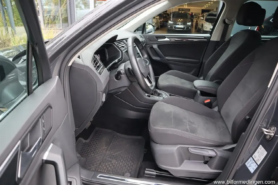 Volkswagen Tiguan 2.0 TDI 4Motion 200hk DSG Elegance 1 Ägare Drag, bild 9 av 12