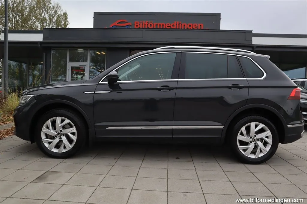 Volkswagen Tiguan 2.0 TDI 4Motion 200hk DSG Elegance 1 Ägare Drag, bild 1 av 12