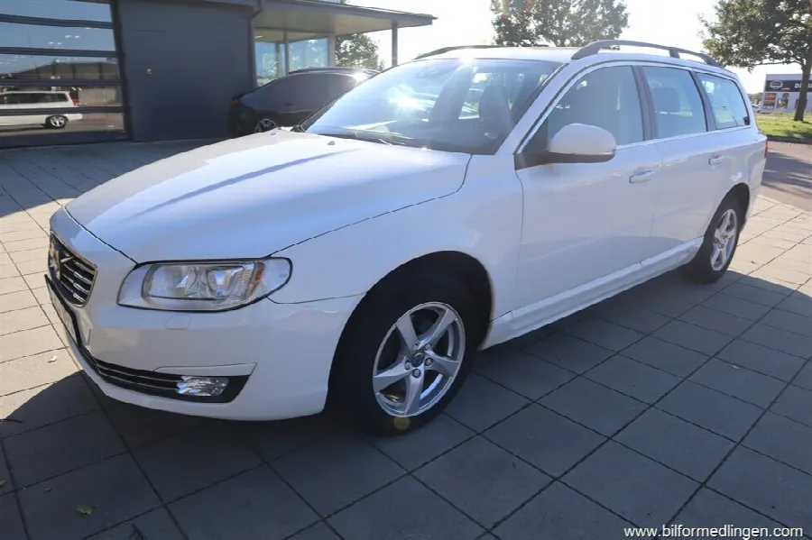 Volvo V70 D3 150hk 1 ägare Aut Drag Svensksåld, bild 3 av 12