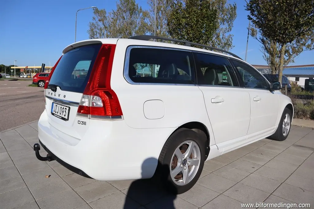 Volvo V70 D3 150hk 1 ägare Aut Drag Svensksåld, bild 4 av 12