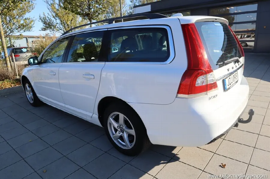 Volvo V70 D3 150hk 1 ägare Aut Drag Svensksåld, bild 9 av 12