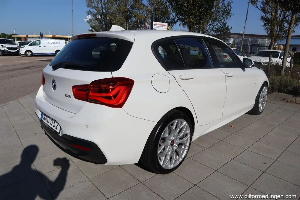 BMW 118 i 5-door 136hk M sport Svensksåld, bild 3 av 12