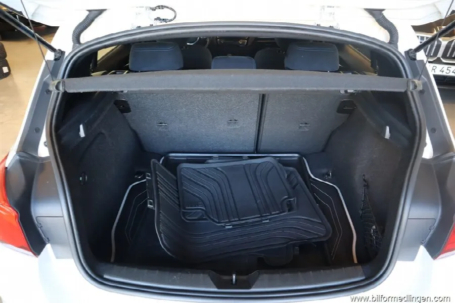 BMW 118 i 5-door 136hk M sport Svensksåld, bild 12 av 12