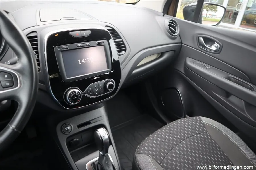 Renault Captur 1.2 TCe 118hk, bild 12 av 12