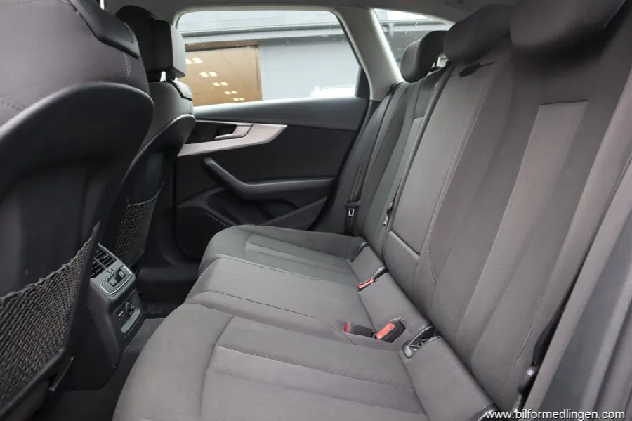 Audi A4 2.0 TFSI quattro MHEV allroad quattro 252hk Backkamera Nav, bild 8 av 12