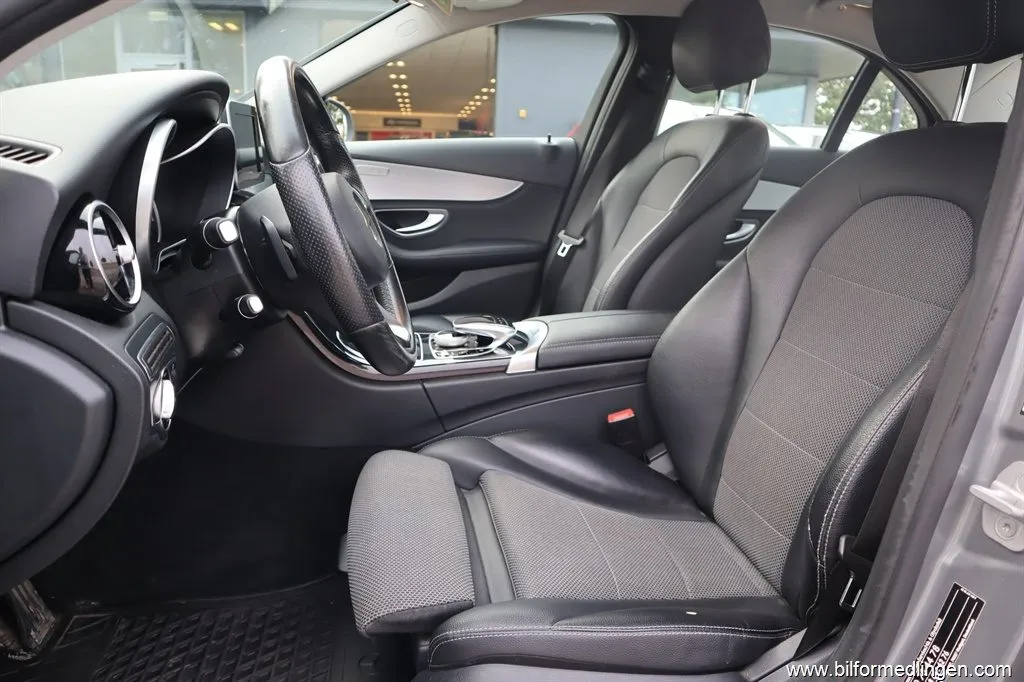 Mercedes-Benz C 220 d Sedan 170hk Svensksåld 1 ägare Dragkrok, bild 3 av 12