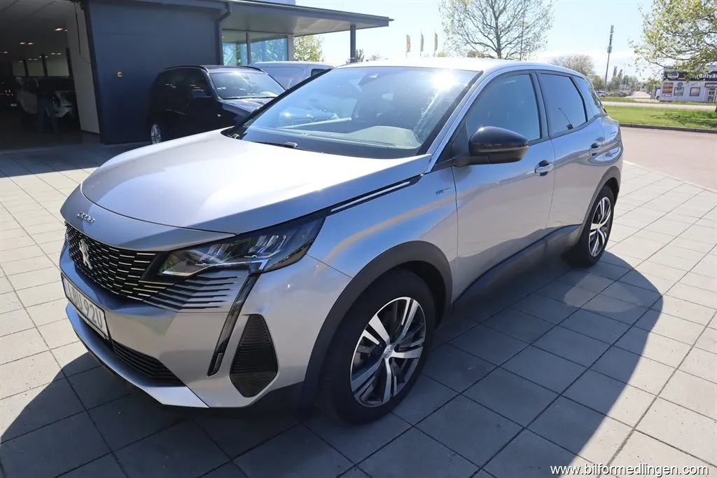 Peugeot 3008 1.6 PureTech 225 Plug-In Hybrid 225hk Aut Navi Drag 1 Ägare, bild 2 av 12