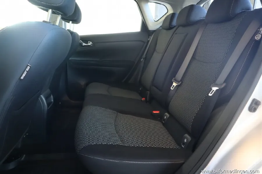 Nissan Pulsar 1.2 DIG-T 5-door 115hk Aut Navi Backkamera Svensksåld, bild 5 av 12