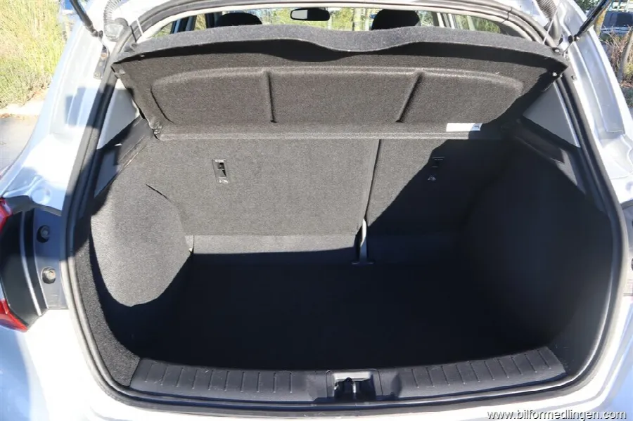 Nissan Pulsar 1.2 DIG-T 5-door 115hk Aut Navi Backkamera Svensksåld, bild 11 av 12
