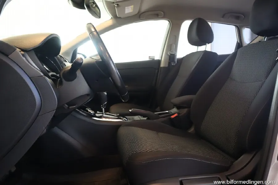 Nissan Pulsar 1.2 DIG-T 5-door 115hk Aut Navi Backkamera Svensksåld, bild 3 av 12