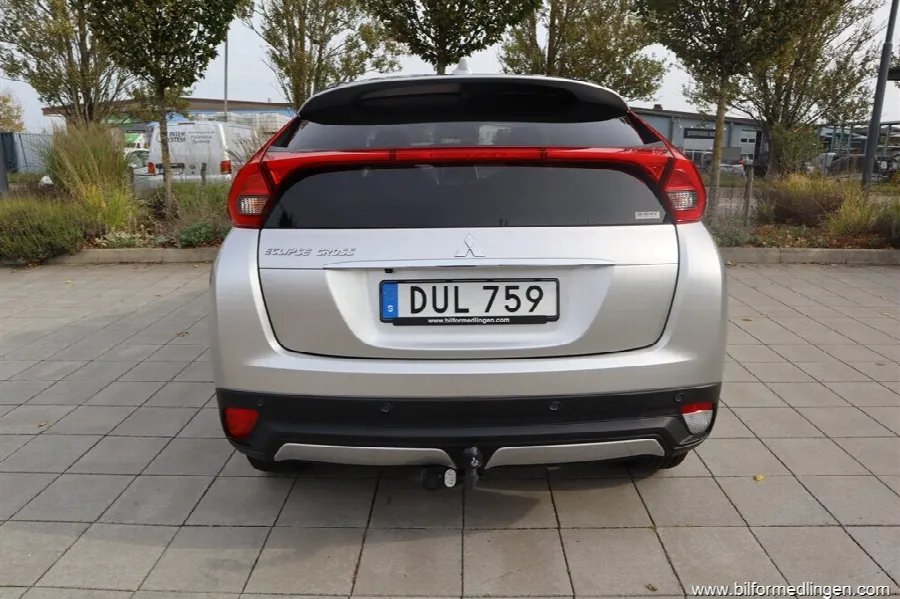 Mitsubishi Eclipse Cross 1.5 T-MIVEC ClearTec S-AWC 163hk Aut 360° kamera Head u, bild 10 av 12