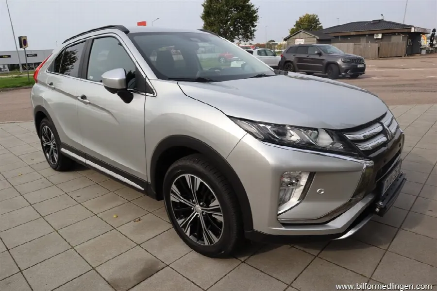 Mitsubishi Eclipse Cross 1.5 T-MIVEC ClearTec S-AWC 163hk Aut 360° kamera Head u, bild 8 av 12