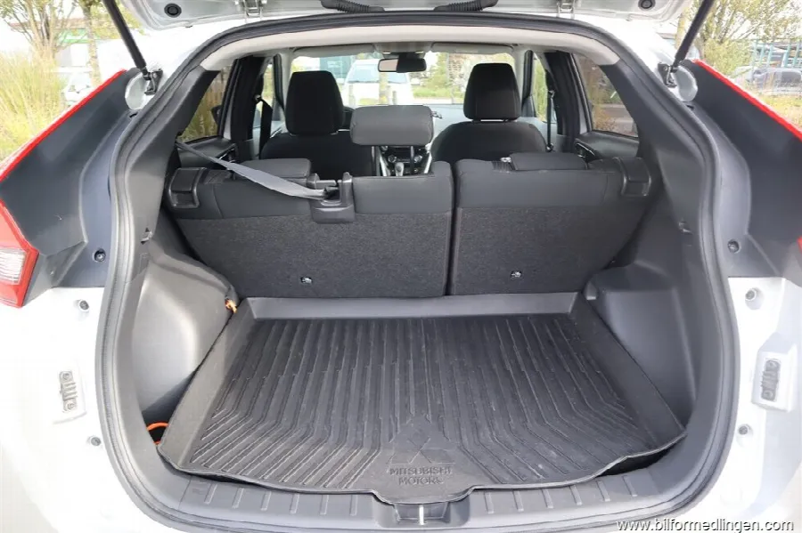 Mitsubishi Eclipse Cross 1.5 T-MIVEC ClearTec S-AWC 163hk Aut 360° kamera Head u, bild 11 av 12