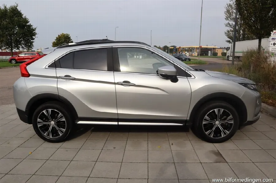 Mitsubishi Eclipse Cross 1.5 T-MIVEC ClearTec S-AWC 163hk Aut 360° kamera Head u, bild 7 av 12