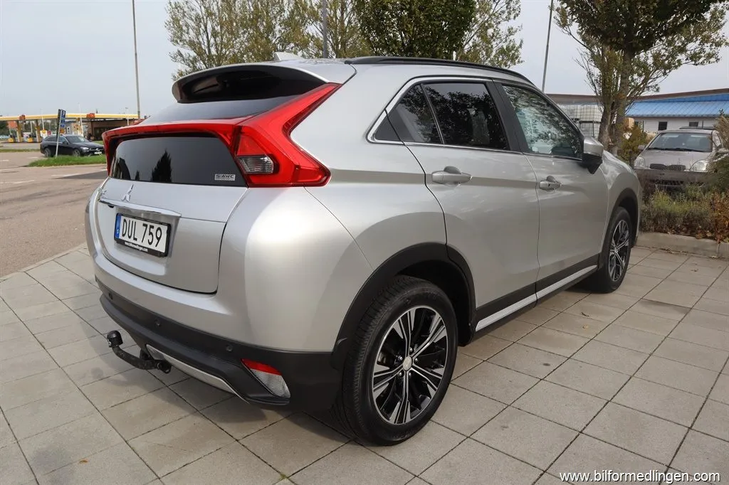 Mitsubishi Eclipse Cross 1.5 T-MIVEC ClearTec S-AWC 163hk Aut 360° kamera Head u, bild 3 av 12