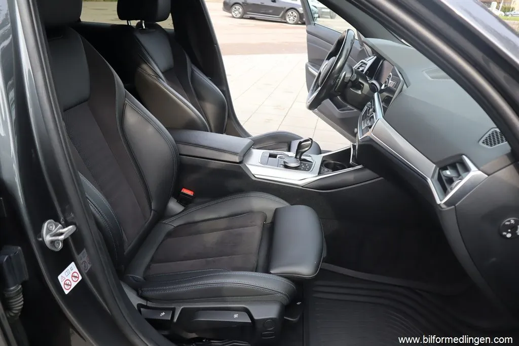 BMW 330 e xDrive Touring 292hk, bild 10 av 12