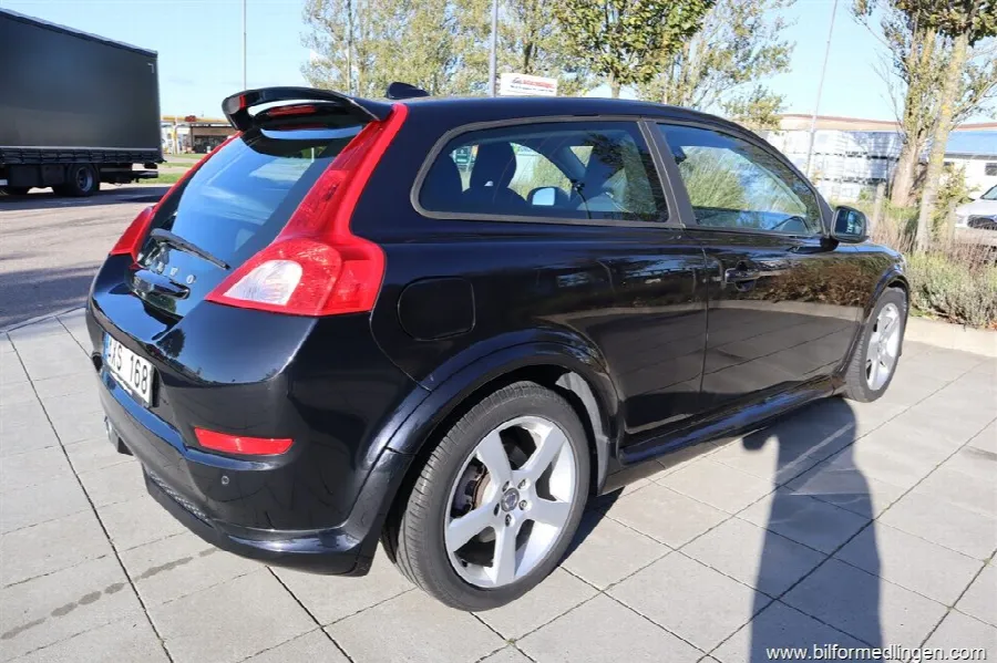 Volvo C30 D2 115hk R-design Skinn Svensksåld, bild 3 av 12