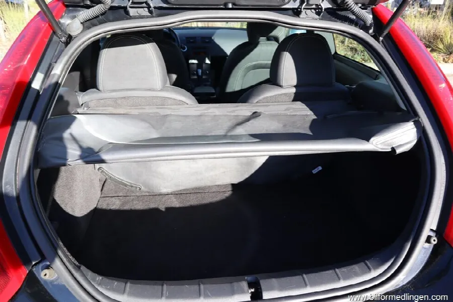 Volvo C30 D2 115hk R-design Skinn Svensksåld, bild 12 av 12