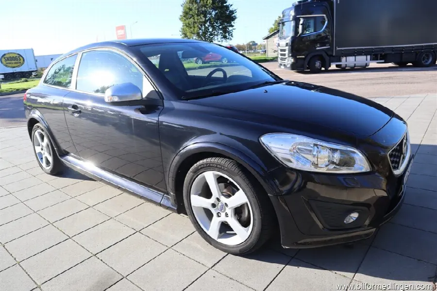 Volvo C30 D2 115hk R-design Skinn Svensksåld, bild 9 av 12
