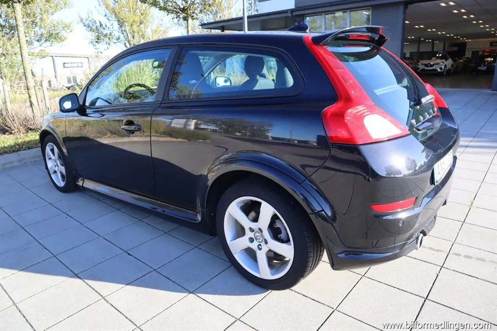 Volvo C30 D2 115hk R-design Skinn Svensksåld, bild 10 av 12
