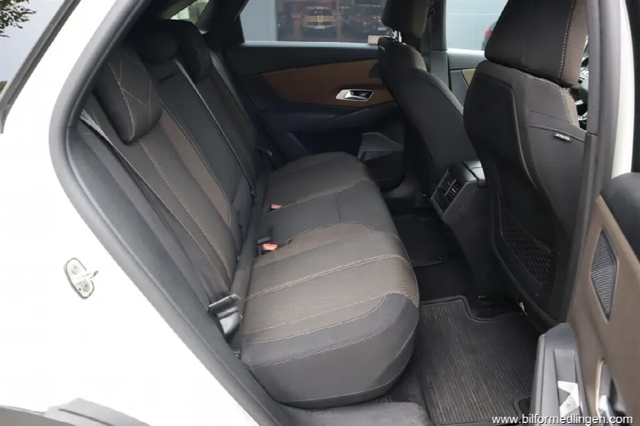 DS 7 Crossback 7 E-Tense 225 224hk, bild 11 av 12