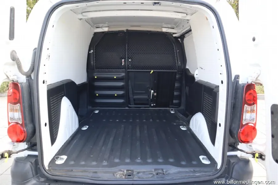 Citroën Berlingo 1.6 BlueHDi 75 8v Van 800 75hk Dragkrok, bild 10 av 12