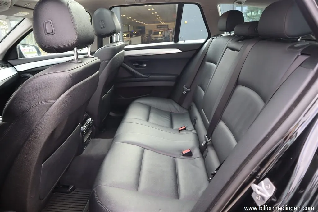 BMW 530 d xDrive Touring 258hk Aut Svensksåld, bild 5 av 12